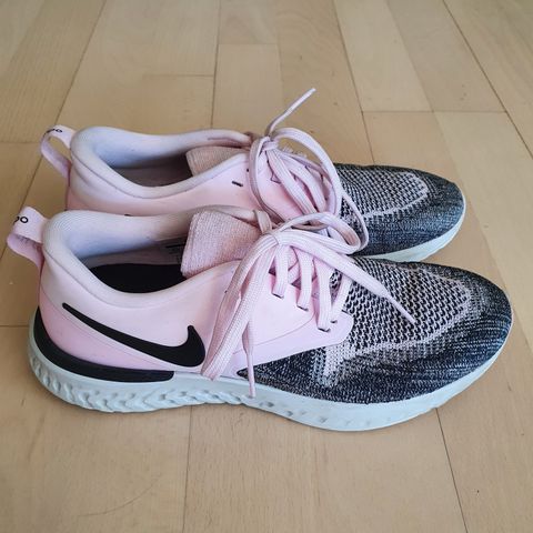 Nike flyknit Odyssey react joggesko, str 37,5, lite brukt