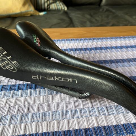 Selle SMP Drakon Carbon Saddle, sykkel sete.