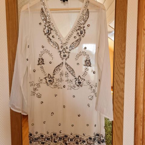 Jewelled top from Tara Collection str L