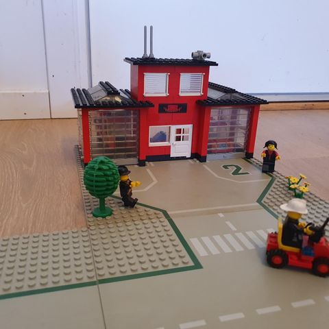 Vintage LEGO Brannstasjon 6382