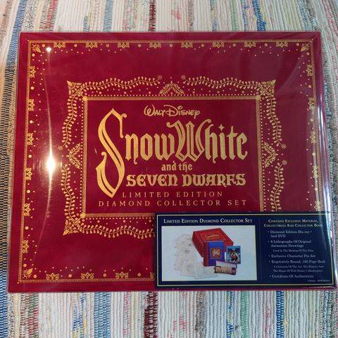 Walt Disney Snow White and the Seven Dwarfs limited edition diamond collectors