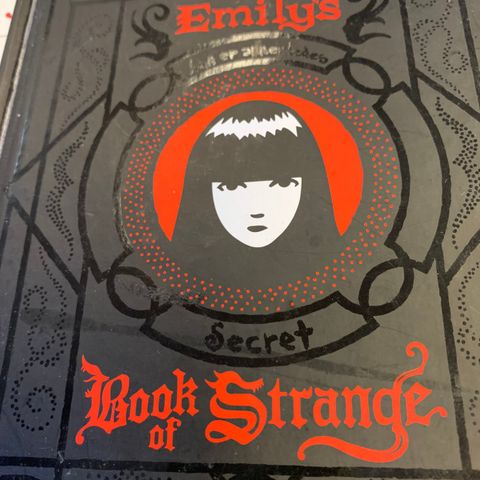 Emely’s Book of strange til salgs.