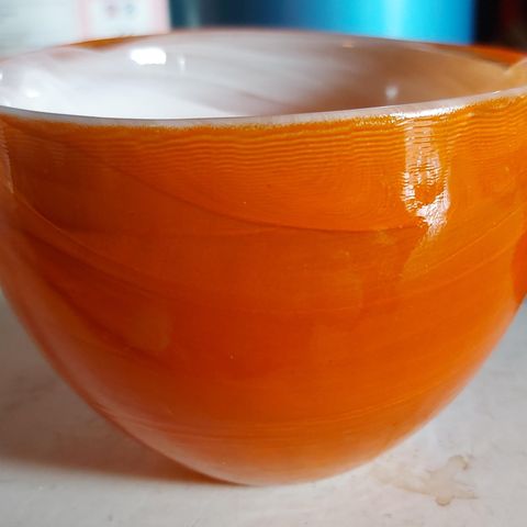 Orange glasskunst bolle