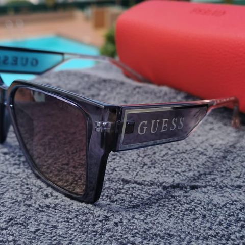 Solbriller ekte Guess