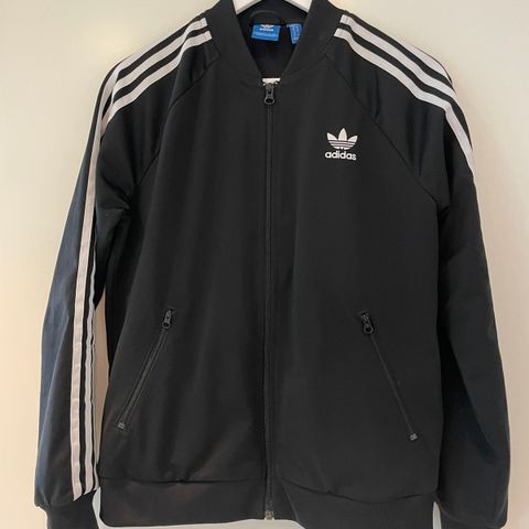 Adidasjakke str 42