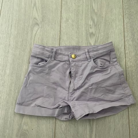 Shorts fra H&M str 146