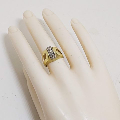 Vakker gullring med en skjønn bro av diamanter, 585,14, Gull ring, 1970-tallet
