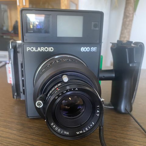 POLAROID 600SE MAMIYA 127mm F4.7 Medium Format Camera From JAPAN