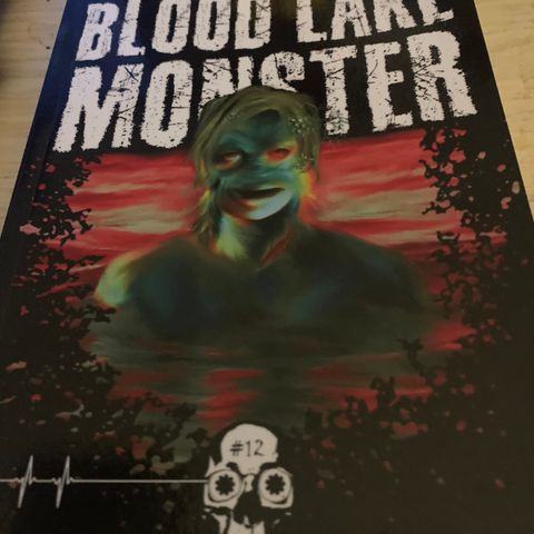 Renee Miller Blood Lake Monster til salgs.
