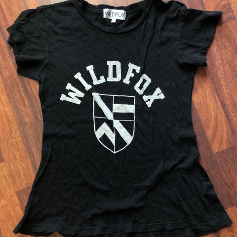 Wildfox t-skjorte størrelse S (passer en XS/S)