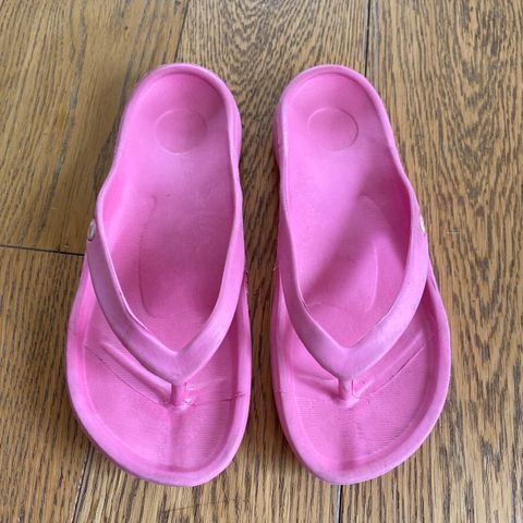 Supre rosa flip-flops sandaler str 36 - bare 59kr