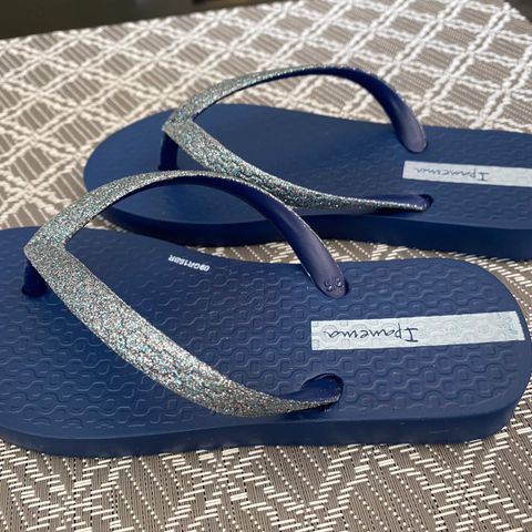 Nye Ipanema flipflops til barn selges