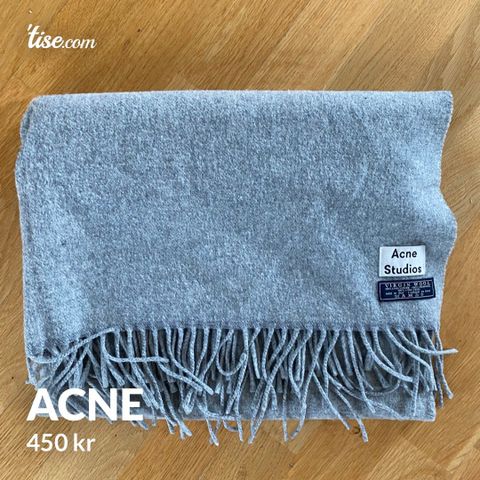 Acne skjerf