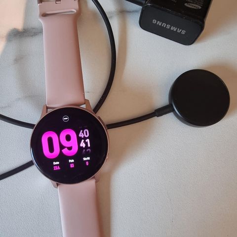 Samsung Galaxy Watch Active 2 smartklokke BT 40 mm (pink gold