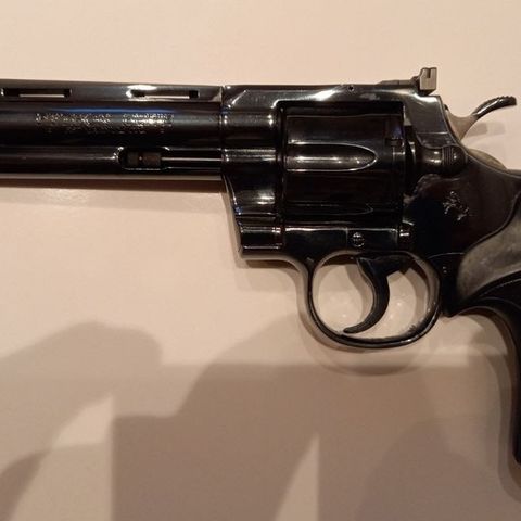 Colt Python Elite