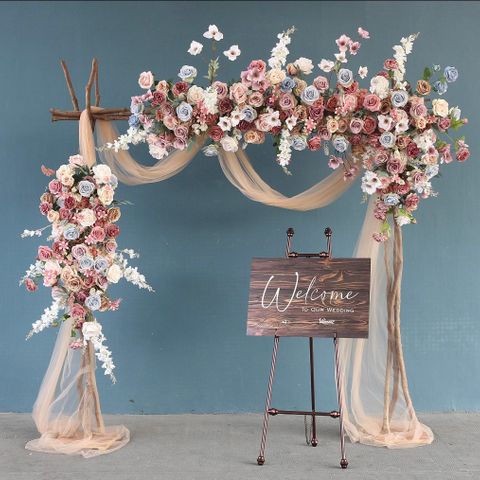 Backdrop til bryllup: inkludert blomster!