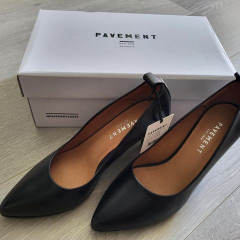 Sidsel Black pumps fra Pavement