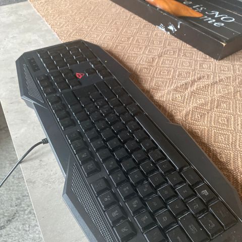 Gaming tastatur lys i tastaturet