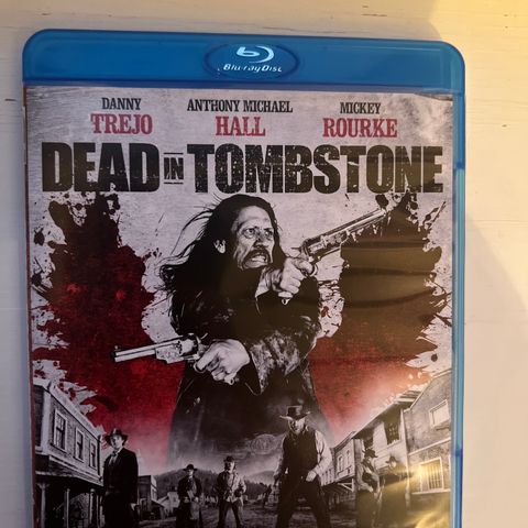 Dead In Tombstone (BLU-RAY)