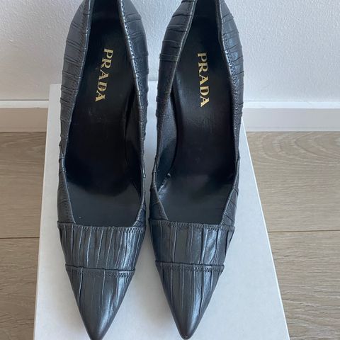 PRADA pumps