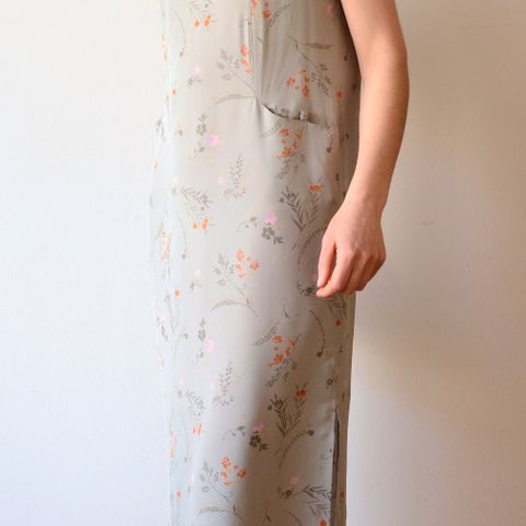 vintage kjole med silke stoff fra Giorgio Armani M
