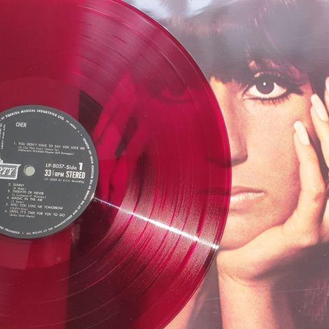 Farget vinyl. Japan. Cher. "Cher". 1966.