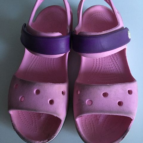 Crocs sandaler i str 33-34 til salgs