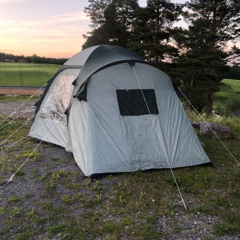Teltutleie / utleie av telt til 6 personer merket top camp og utstyr