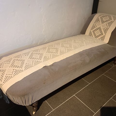 sjeselong , divan.  Daybed. Antikk fra begynnelsen av 1900