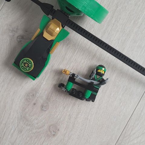 LEGO 70628 - Spinjitzu master Lloyd