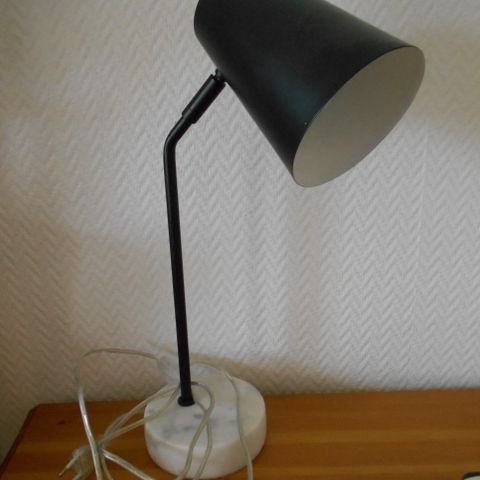 Marmor bordlampe