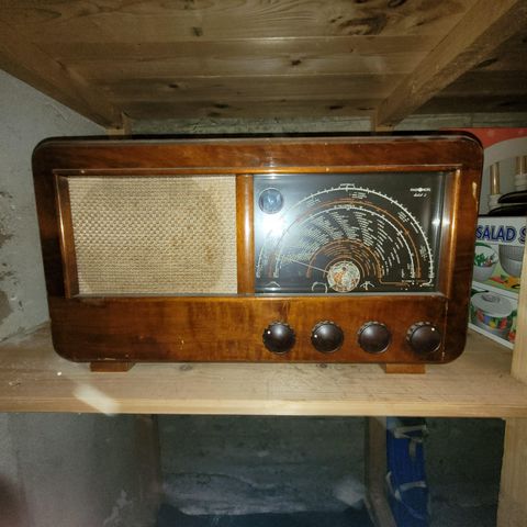 Eldre Radionette radio