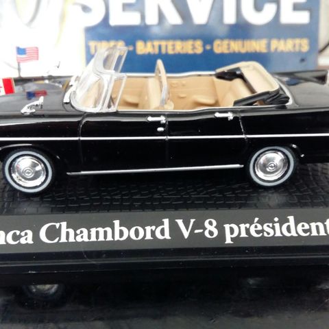 Simca Chambord V-8 presidentielle skala 1/43.