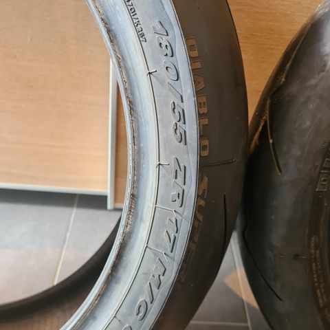 Pirelli Supercorsa sp 180 bak og 120 foran