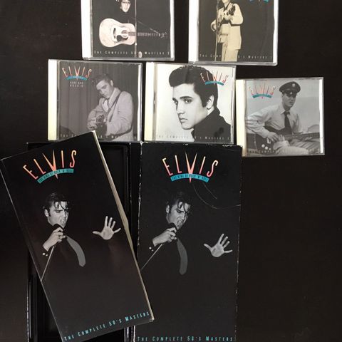 ELVIS - samlepakke med 5 CD.  «The complete 50’s masters, 5 compact Discs.»