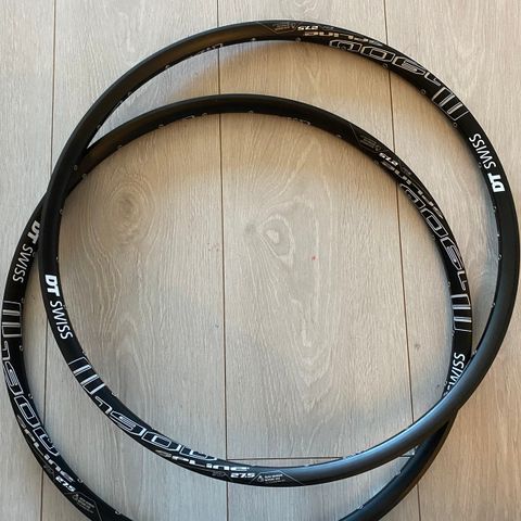 2 x DT Swiss M1900 Spline 27.5 28H felgring