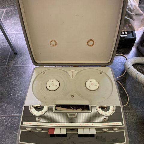 Retro Plate / Record Player