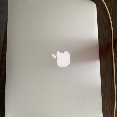 Macbook Air (early 2015)