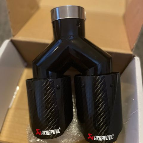 Akrapovic ende potter full carbon