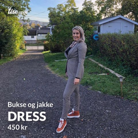 Dress-buske & jakke