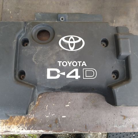 Deler til 2005 Toyota Avensis diesel