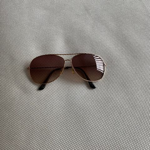 Solbriller (pilotbriller) med brune glass