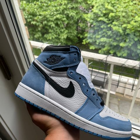 Nike Air Jordan 1 High University Blue