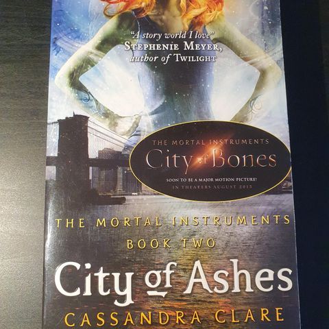 City of Ashes - Cassandra Clare