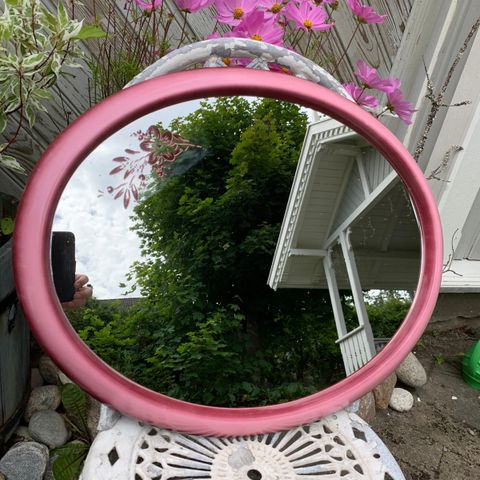 Vintage/ retro speil med rosa plastramme