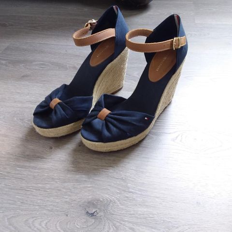 Tommy Hilfiger sko, wedge str. 39, marineblå, som ny