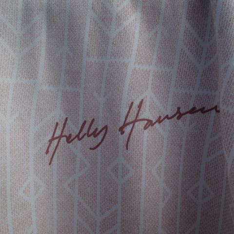 Helly Hansen jakke. Hvit  med rosa detaljer m hette
