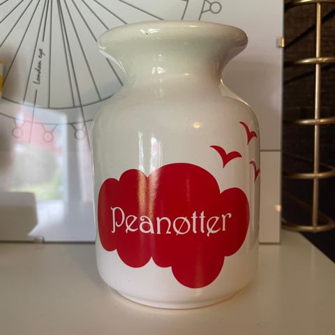 Peanøtter beholder