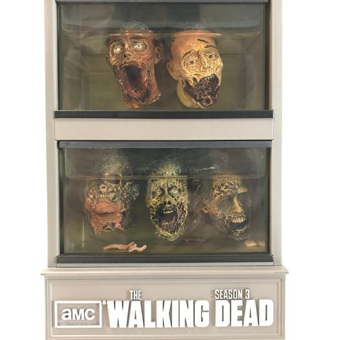 The Walking Dead Season 3 Limited Edition Zombie Head Fish Tank