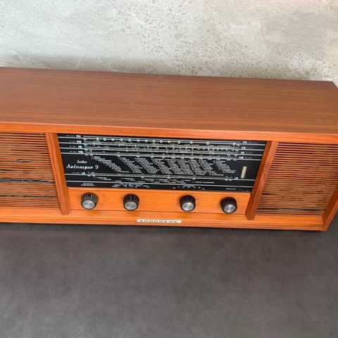 Retro radio fra Tandberg .